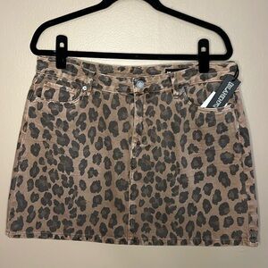 NWT NEW Blank NYC leopard cheetah mini Jean skirt - size 31